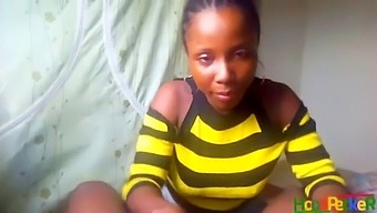 African American Teen Gives Blowjob And Receives Oral Ejaculation In Homemade Video