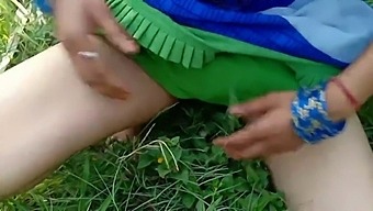 Sensual Bhabhi Enjoys Outdoor Sex With Close-Up View