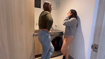 Ovanlig Attraktion: Fru Och Styvbror Delar Passionerade Kyssar